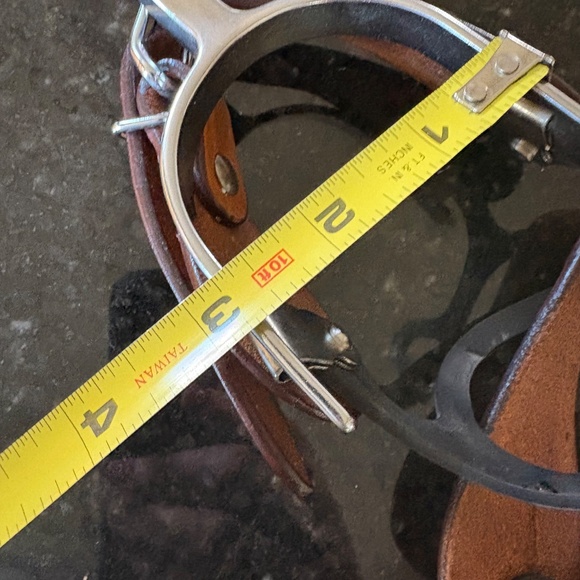 Girls - Leather Strap, Cowboy Boot Spurs and Keepers - Youth - Picture 17 of 17